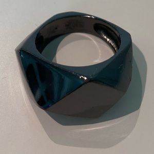 Express Gunmetal Silver Multi-Faceted Edge Cocktail Ring Sz 7